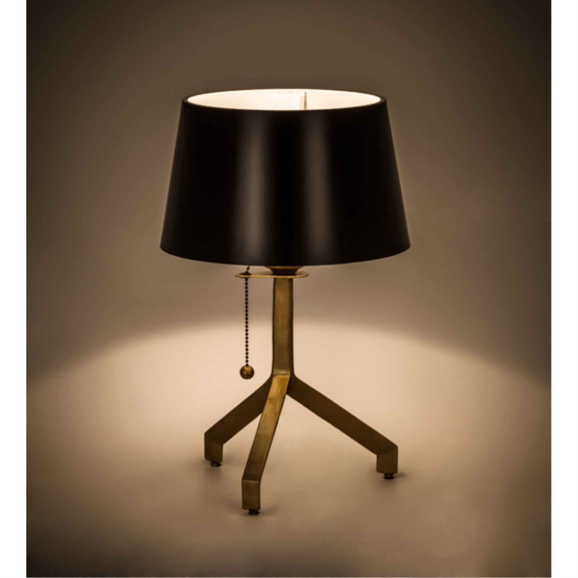 16 inchH Cilindro Sofisticato Table Lamp