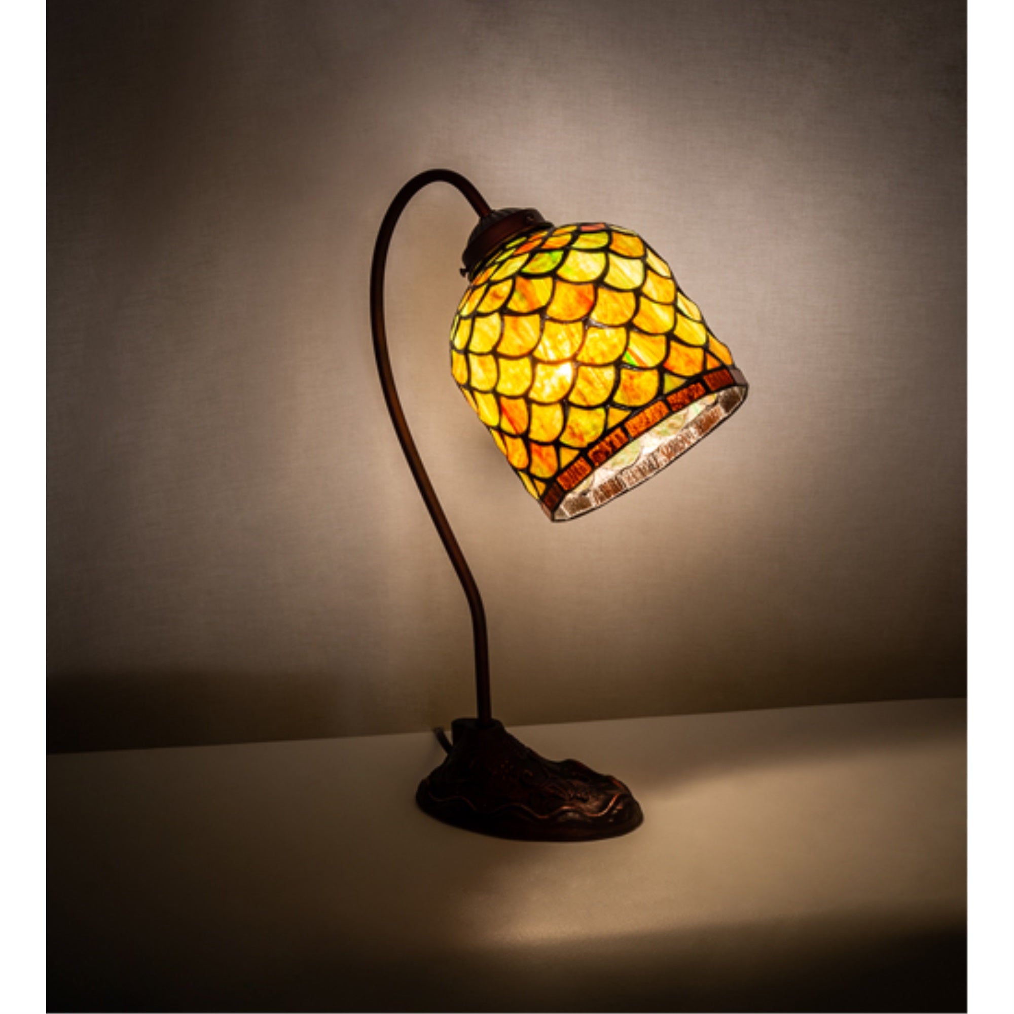 18 inch High Acorn Desk Lamp