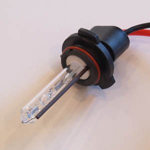 Xentec 55W Offroad Ballasts Bundle with 2 Xenon Bulbs, 9005 (HB3/9055/H12), 5000K Color, Alloy Material