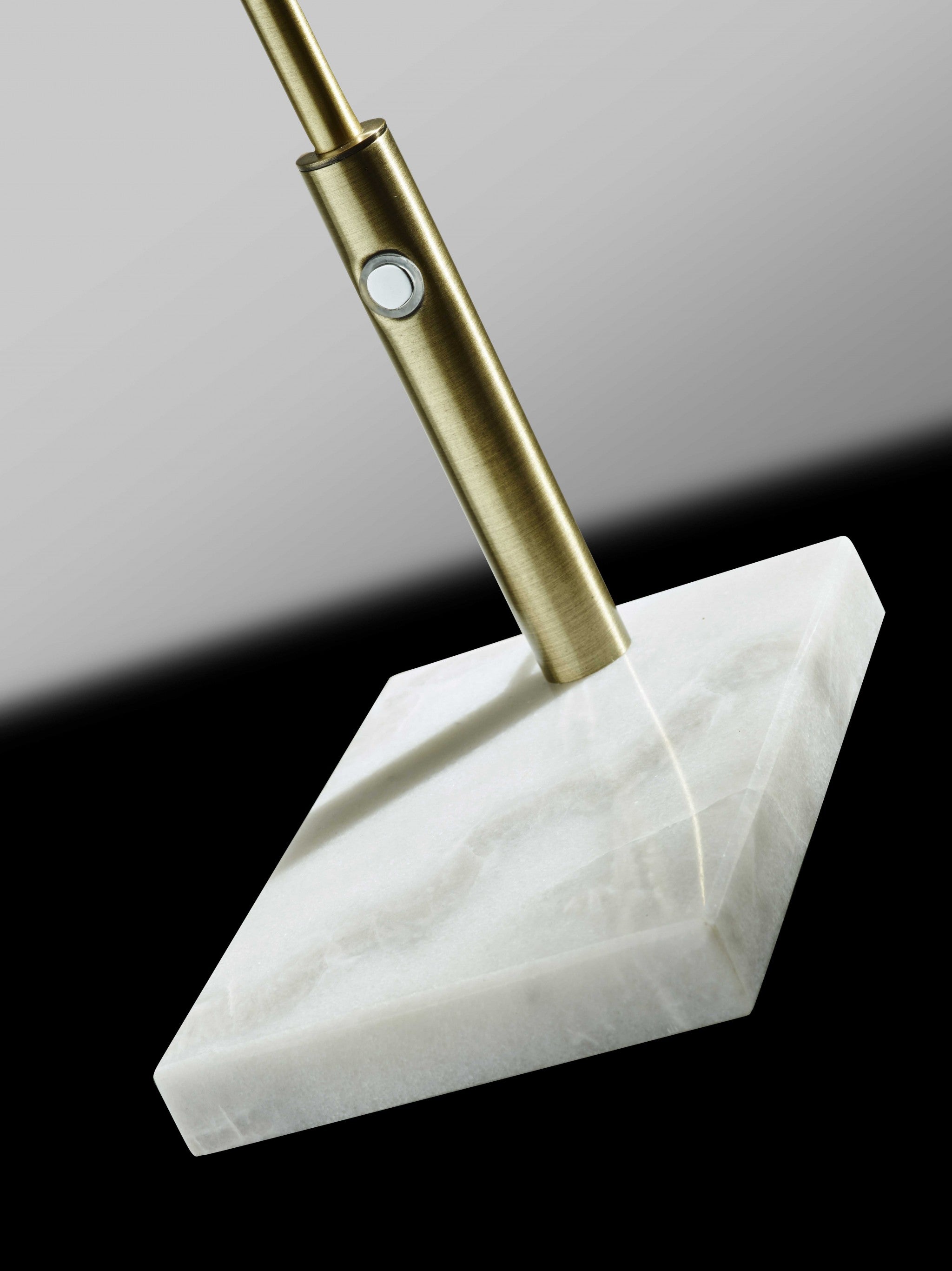 Homeroots Sleek Brass Metal Adjustable And Dimmable Led Desk Lamp