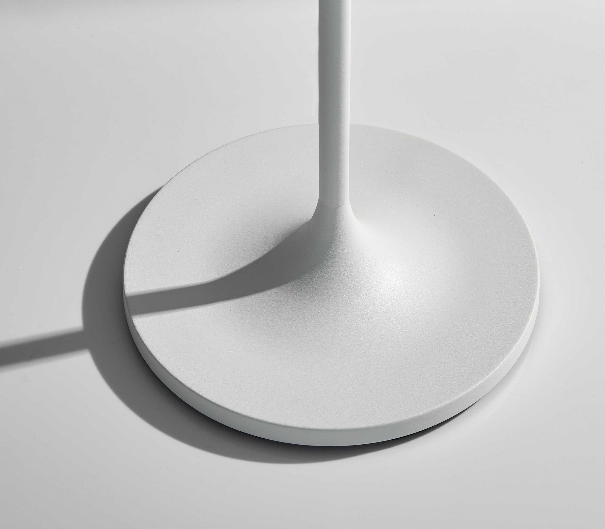 60'' White Traditional Shaped Floor Lamp With White Drum Shade