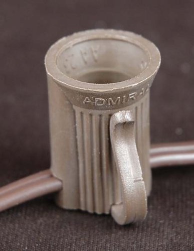 Novelty Lights C7 Outdoor String Light - 25 Foot - Brown Wire - 12in Spacing - Candelabra Base (C7/E12) - 25 Sockets