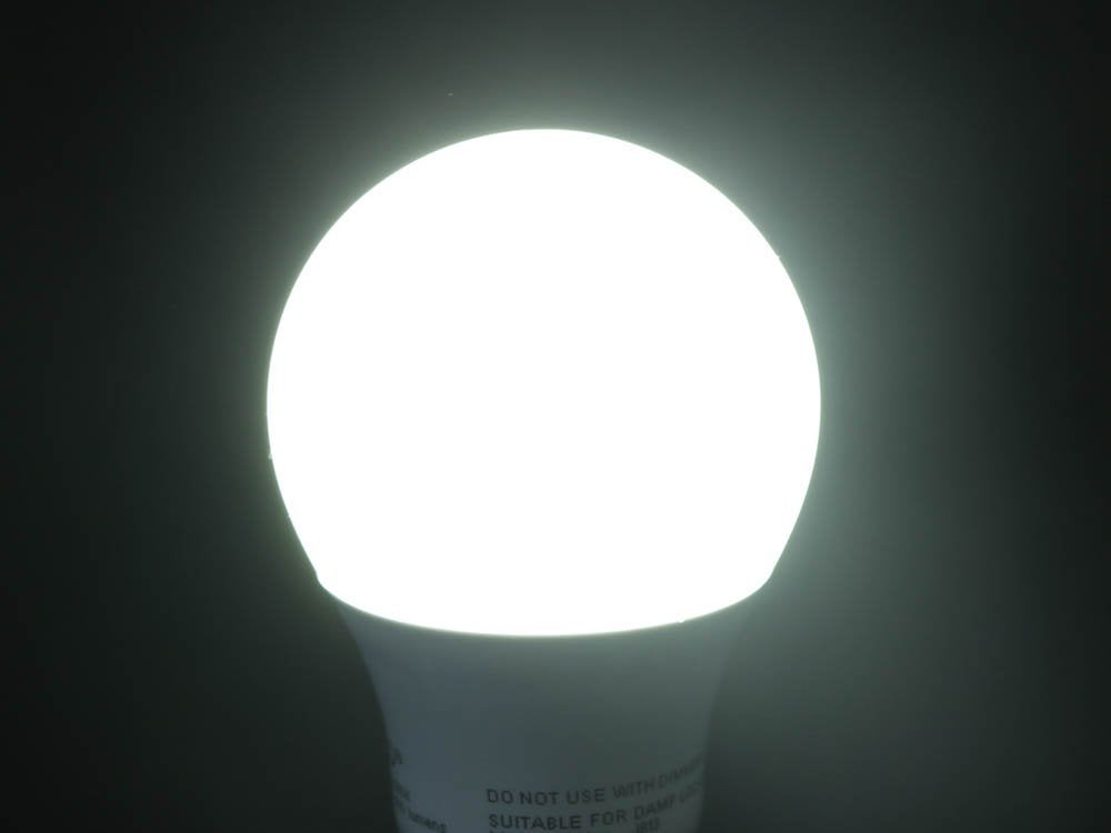 Satco Non-Dimmable 8.5 Watt, 120-277 Volt 4000K A-19 Led Bulb, Enclosed Rated