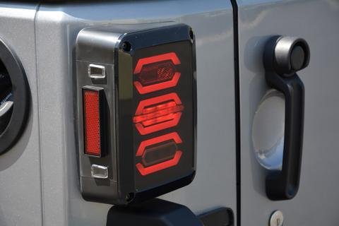 OCTAGON LED TAIL LIGHT