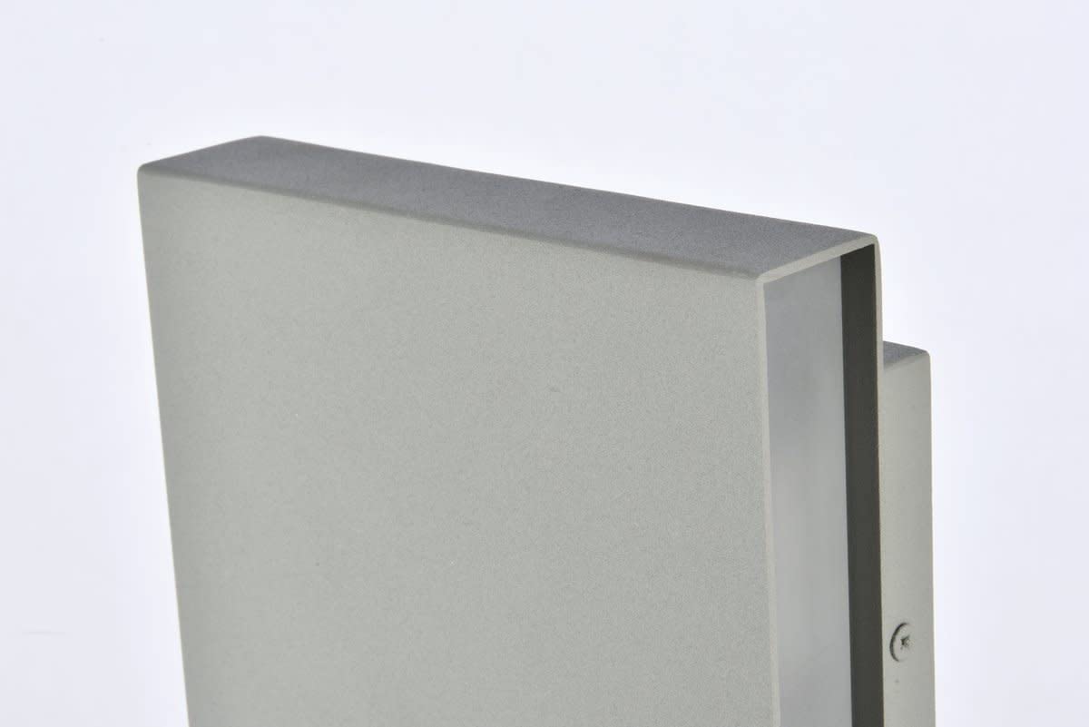 Living District Modern Home Decorative Raine Integrated LED Wall Sconce in Silver