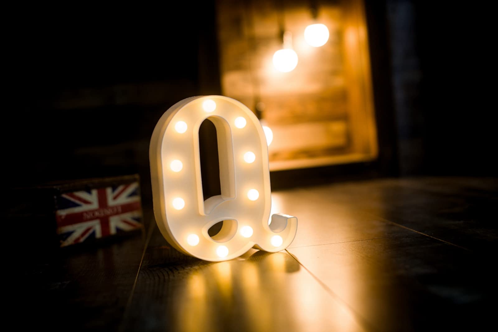 Foaky LED Letter Lights Sign - Battery Powered Night Light for Weddings/Birthdays - Plastic - Color Q