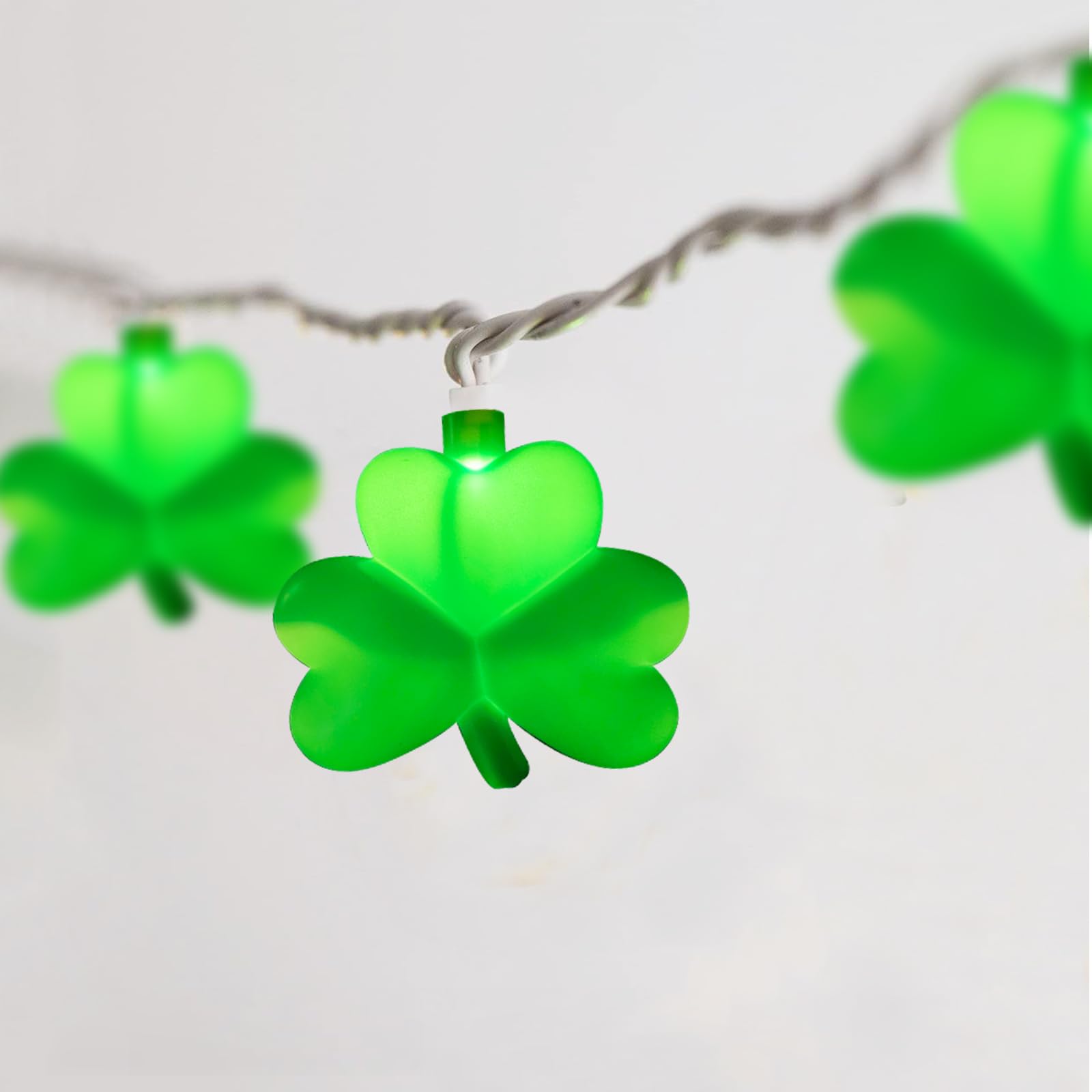 St Patrick's Day Shamrock Lights Plug in, 8.5Ft Outdoor Shamrock St Patrick's Day Decorations Lights Waterproof with 10 LED Gree