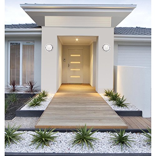 Westinghouse One-Light Outdoor Wall Fixture, Alloy Steel, Round, White Finish, Model 6783600