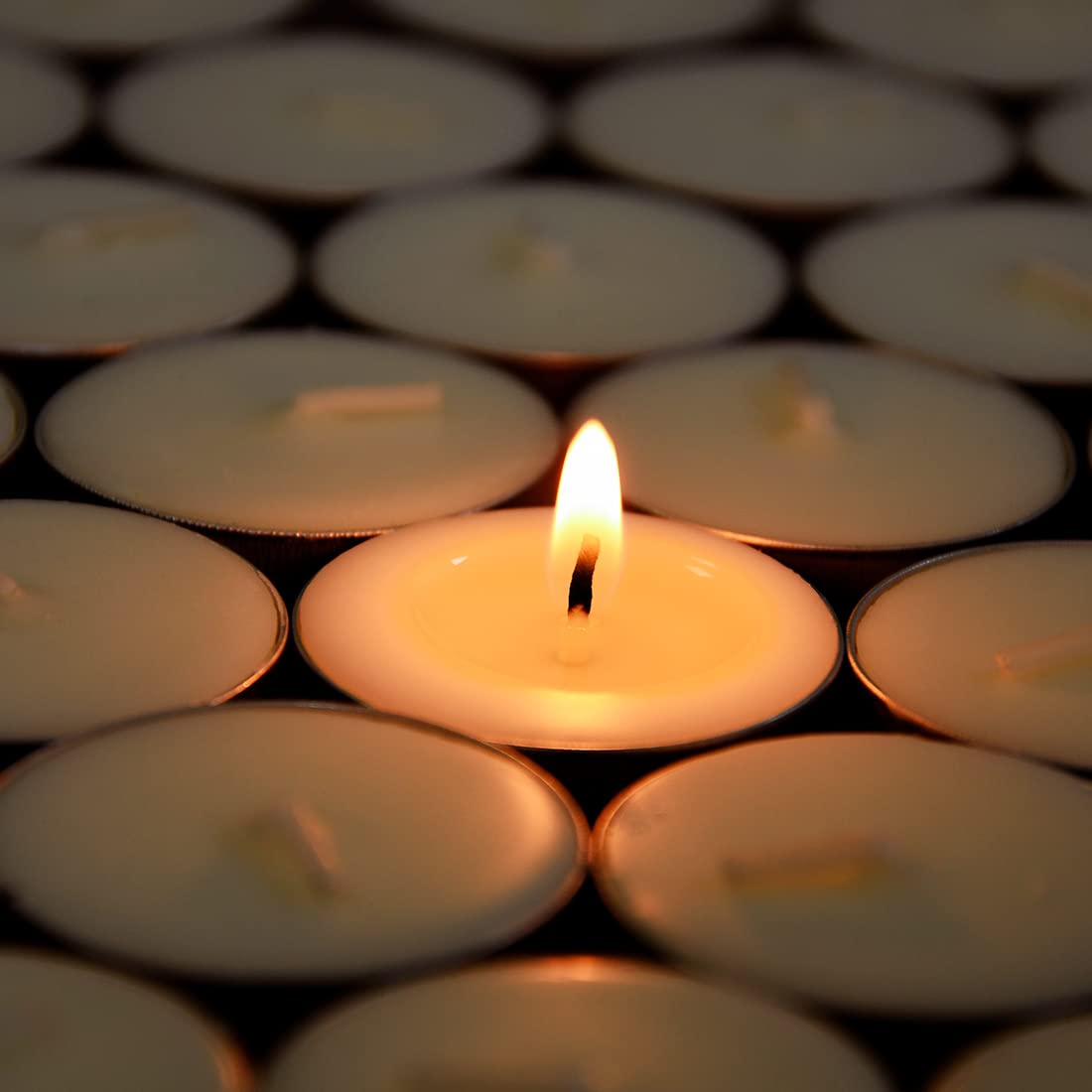 DEYBBY Natural Soy Wax Tealight Candles, 100 Pack UnScented Tea Candles - 4 Hour Burn Time, Perfect for Home, Events, and Relaxation