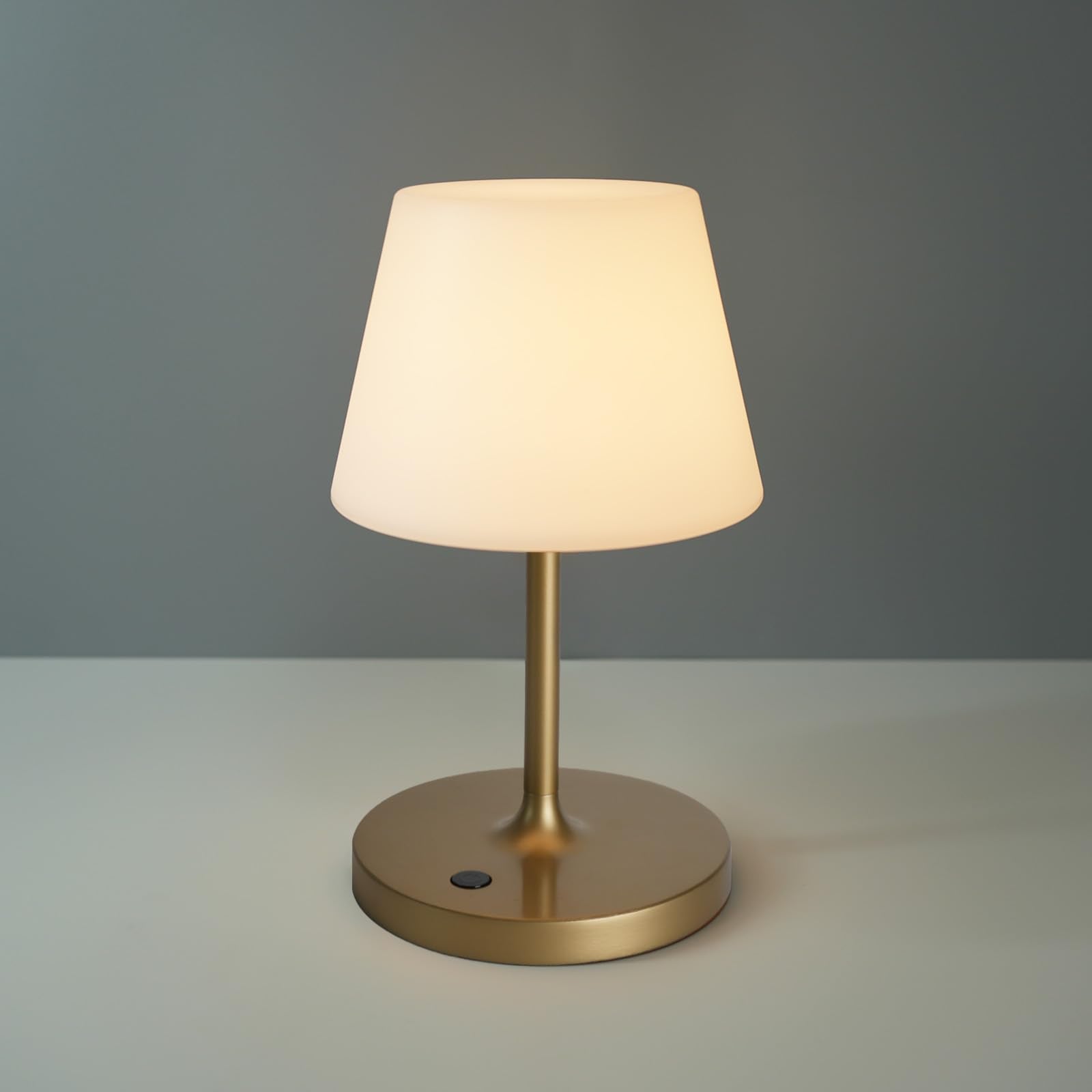 WEILAILUX Outdoor Battery Operated Table Lamp Waterproof  4000mAh Cordless Table Lamp Rechargeable  Touch Dimmable Desk Lamp  LED Night Light for Patio Camping Restaurant Home (Gold  9.6in)