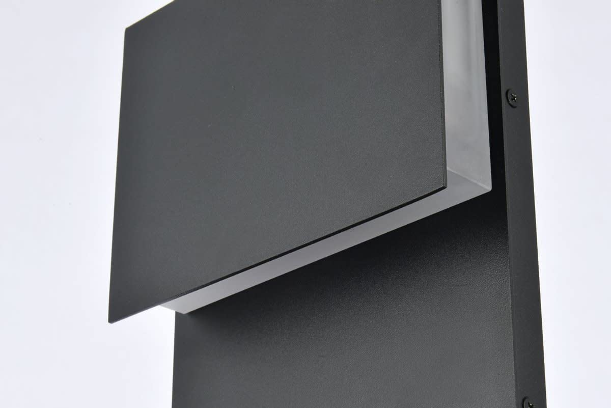 Living District Modern Home Decorative Raine Integrated LED Wall Sconce in Silver