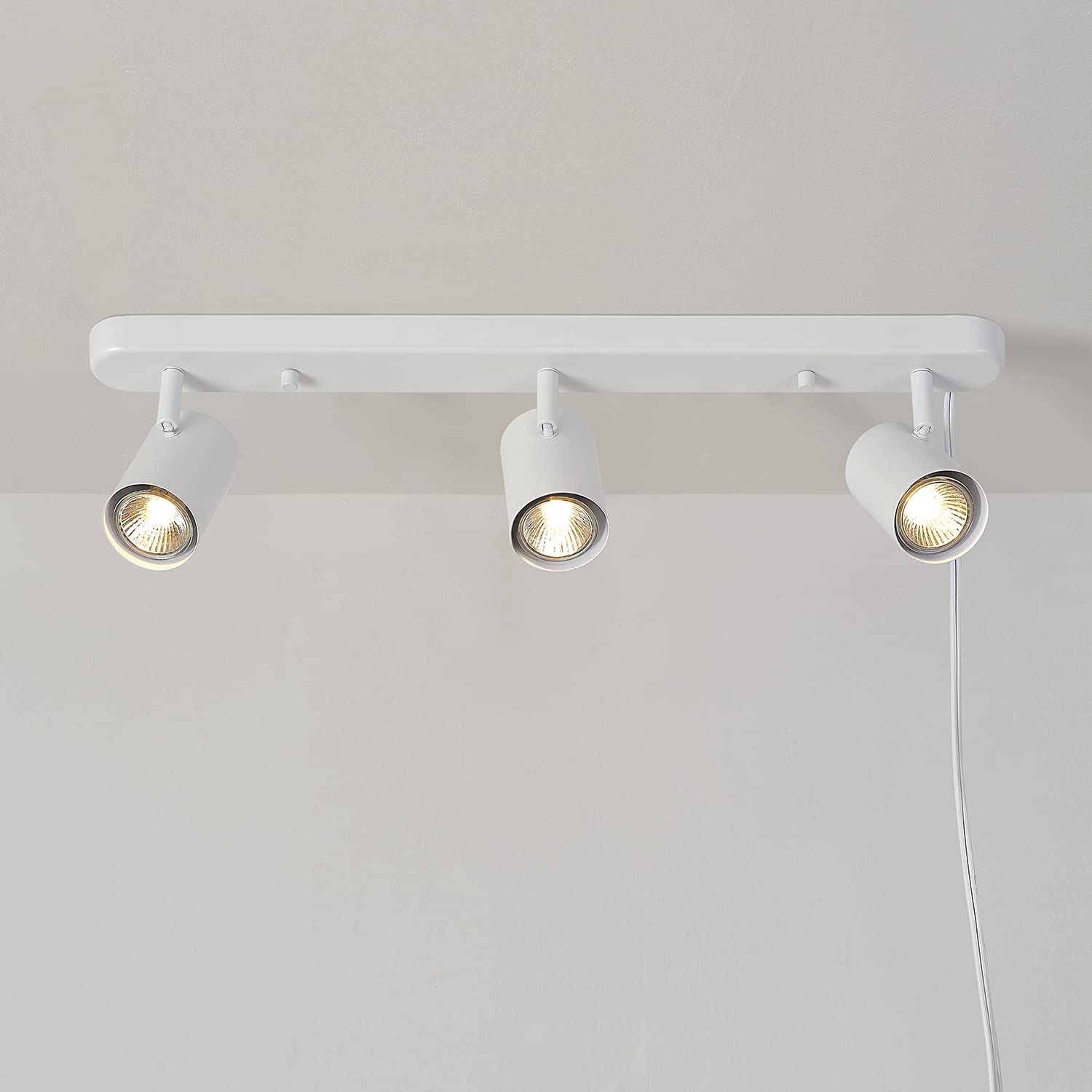 Globe Electric 60024 22" 3-Light Plug-in Track Lighting, Matte White, Metal, 15ft Cord, In-Line On/Off Switch, Ideal for Kitchen & Bathroom