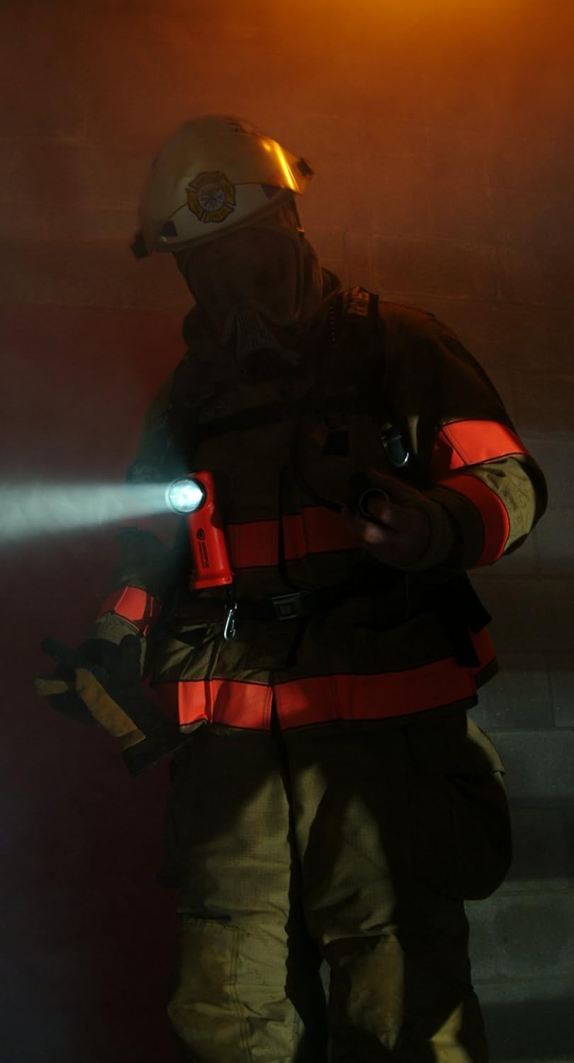 Streamlight 90523 Survivor 175-Lumen Rechargeable Safety-Rated Firefighter Right Angle Flashlight With Ac/Dc Charging, Black