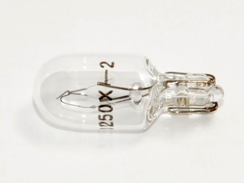 Cec Industries #1250X-2 Bulbs, 13.5 V, 5 W, W2.1X9.5D Base, T3-1/4 Shape (Box Of 10)