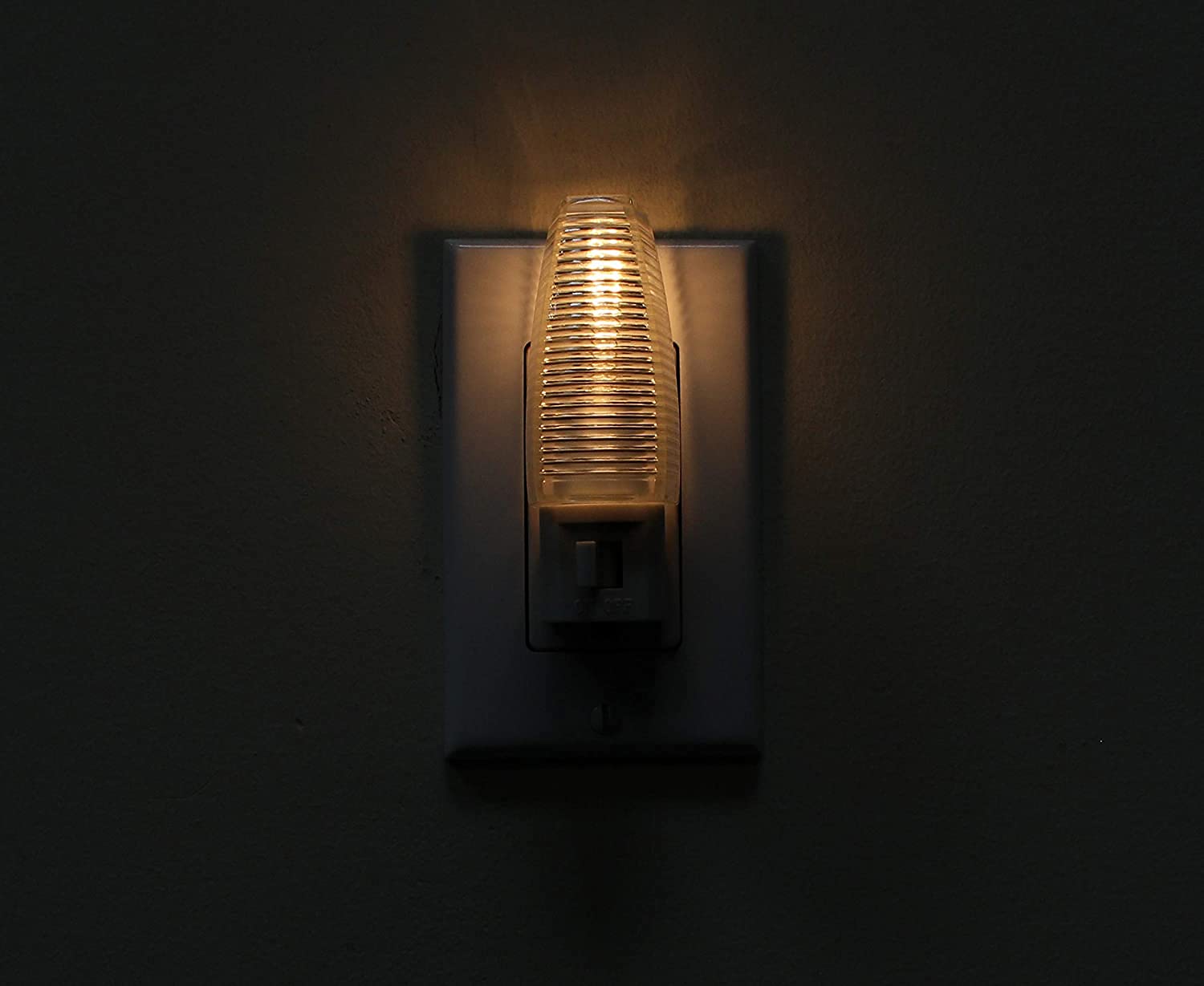 Kingman Night Light Wall Plug In With On/Off Switch Warm White Ul Listed, 120V 4W (2 Pack)