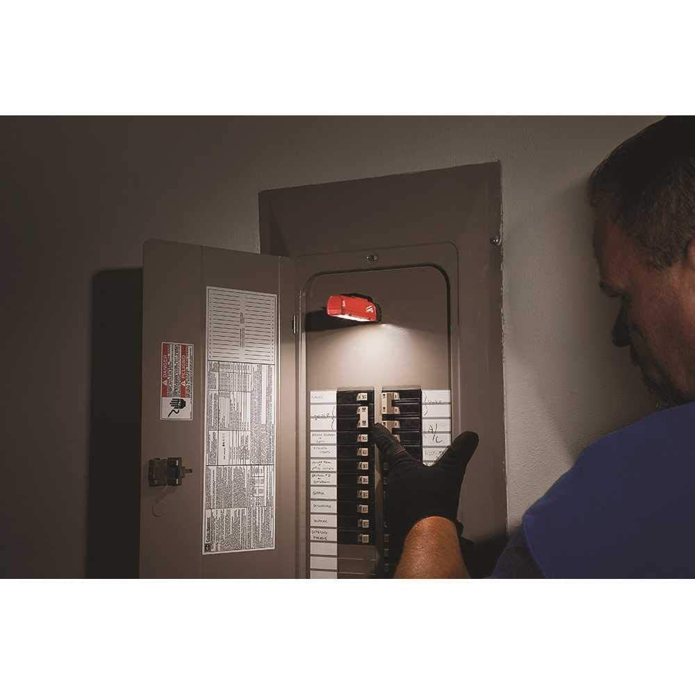 Milwaukee 2108 LED Magnetic Flood Light - 300 Lumens, White Metal Construction