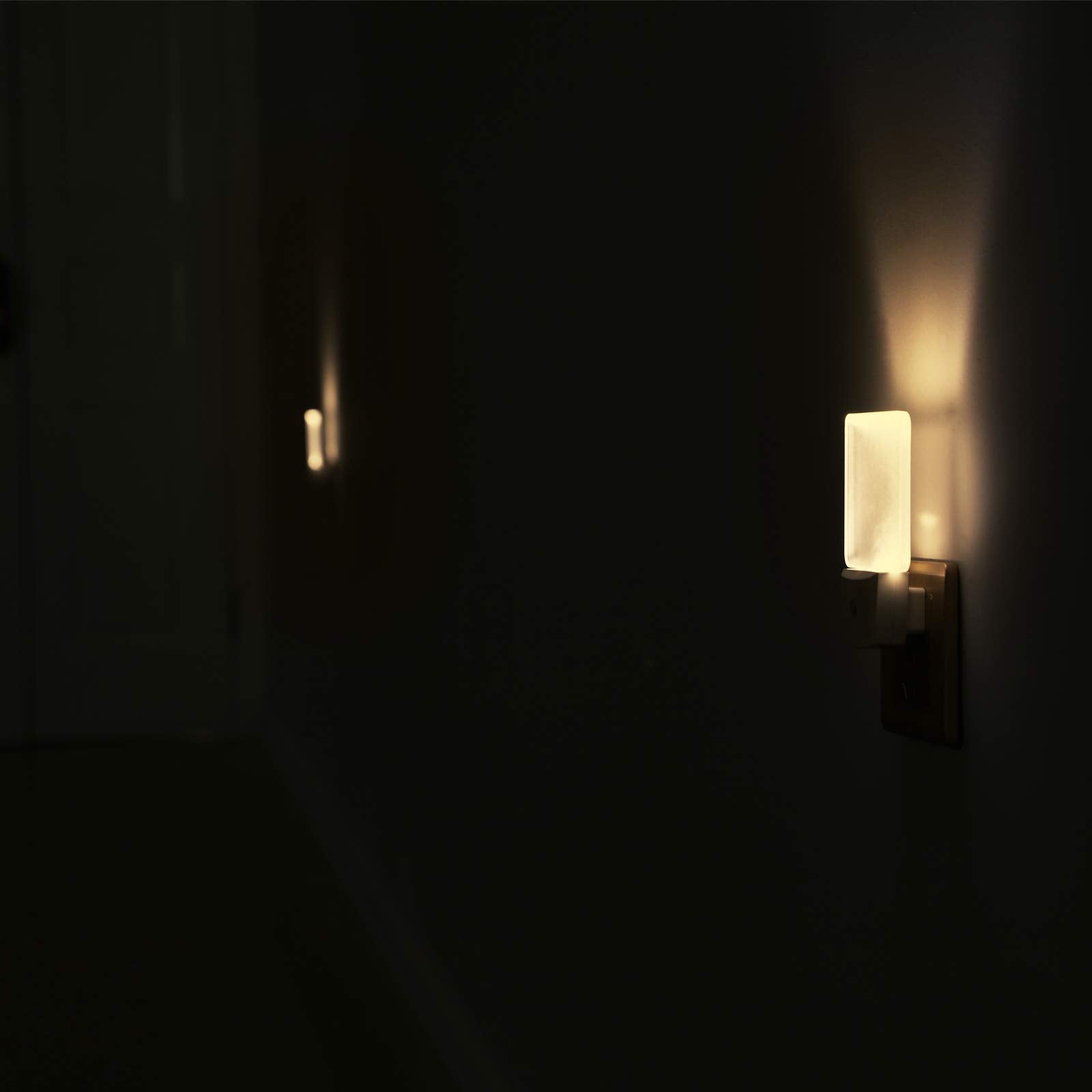 DEWENWILS LED Night Light with Light Sensor, Warm White, Dusk to Dawn, 4 Pack, Model 7W964R9S