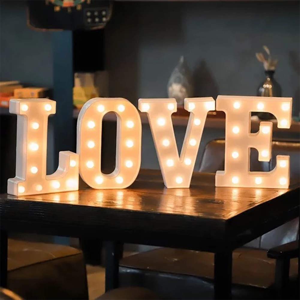 MUMUXI Marquee Light Up Letter E | Battery Powered | Bright Polypropylene Decoration for Wedding, Birthday, Party, Christmas