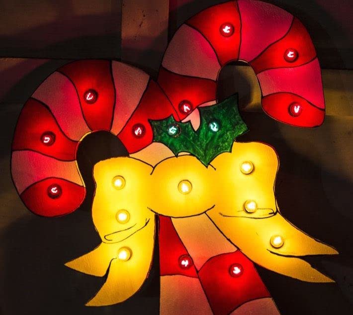 Novelty Lights Christmas Replacement Bulbs - Outdoor Individual Bulbs For Events, Holiday Parties, Patios, And More - C7/E12 Candelabra Base, 5 Watt Lights (Green, 25 Pack)