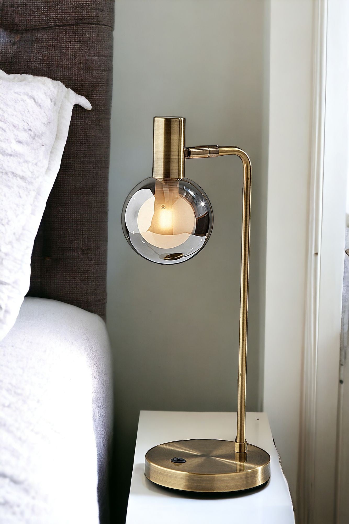 18'' Antiqued Brass Metal Cylinder Desk Table Lamp With Gray Globe Shade With Starling Led Bulb