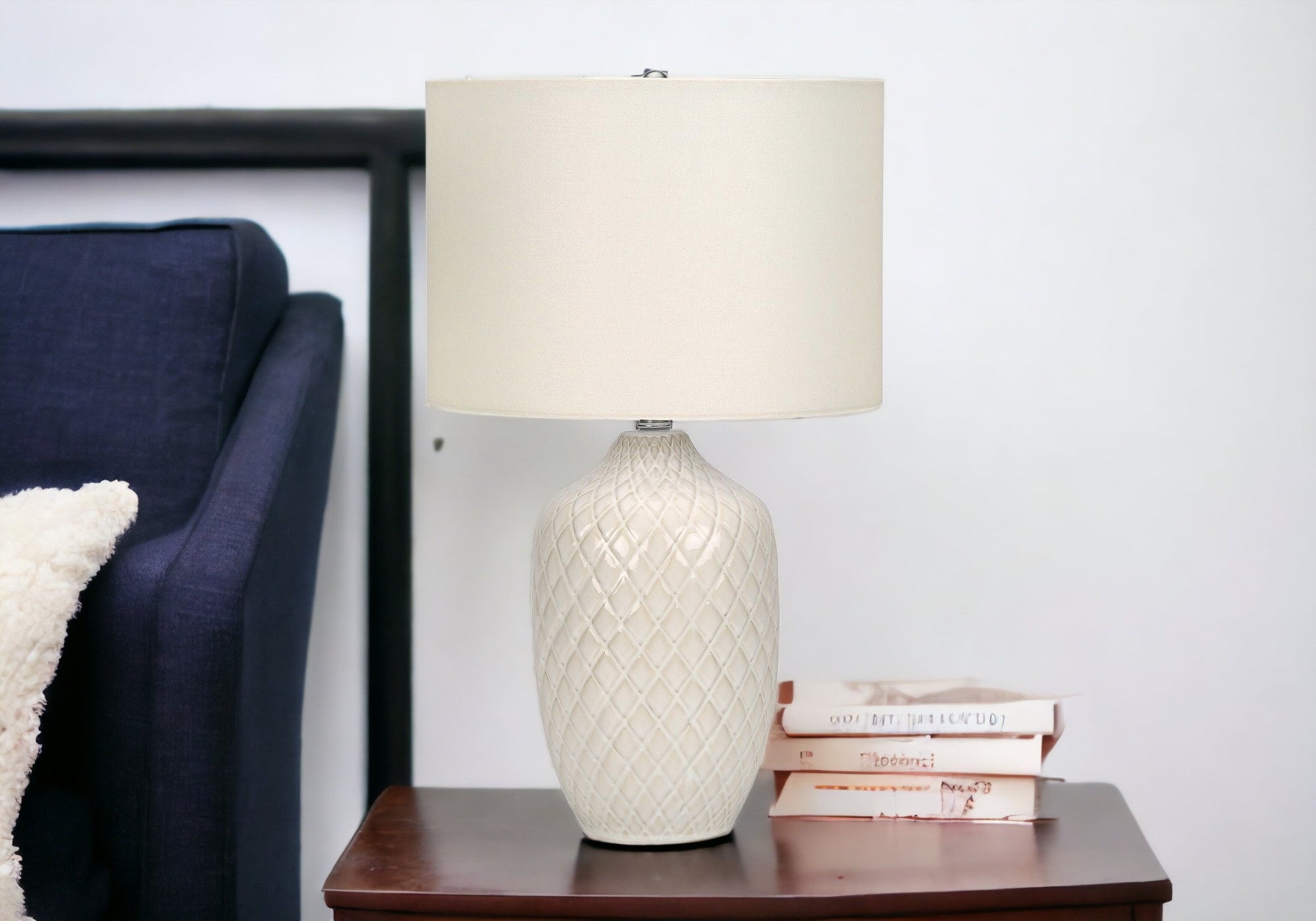 25'' Cream Ceramic Urn Table Lamp With Cream Drum Shade