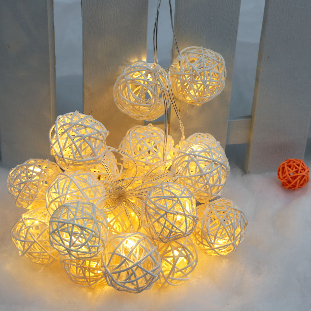 10 LED Rattan Ball String Lights - Battery Operated