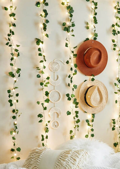 66LED Ivy Leaf Curtain String Lights 3ft x 5ft Battery Operated Warm White