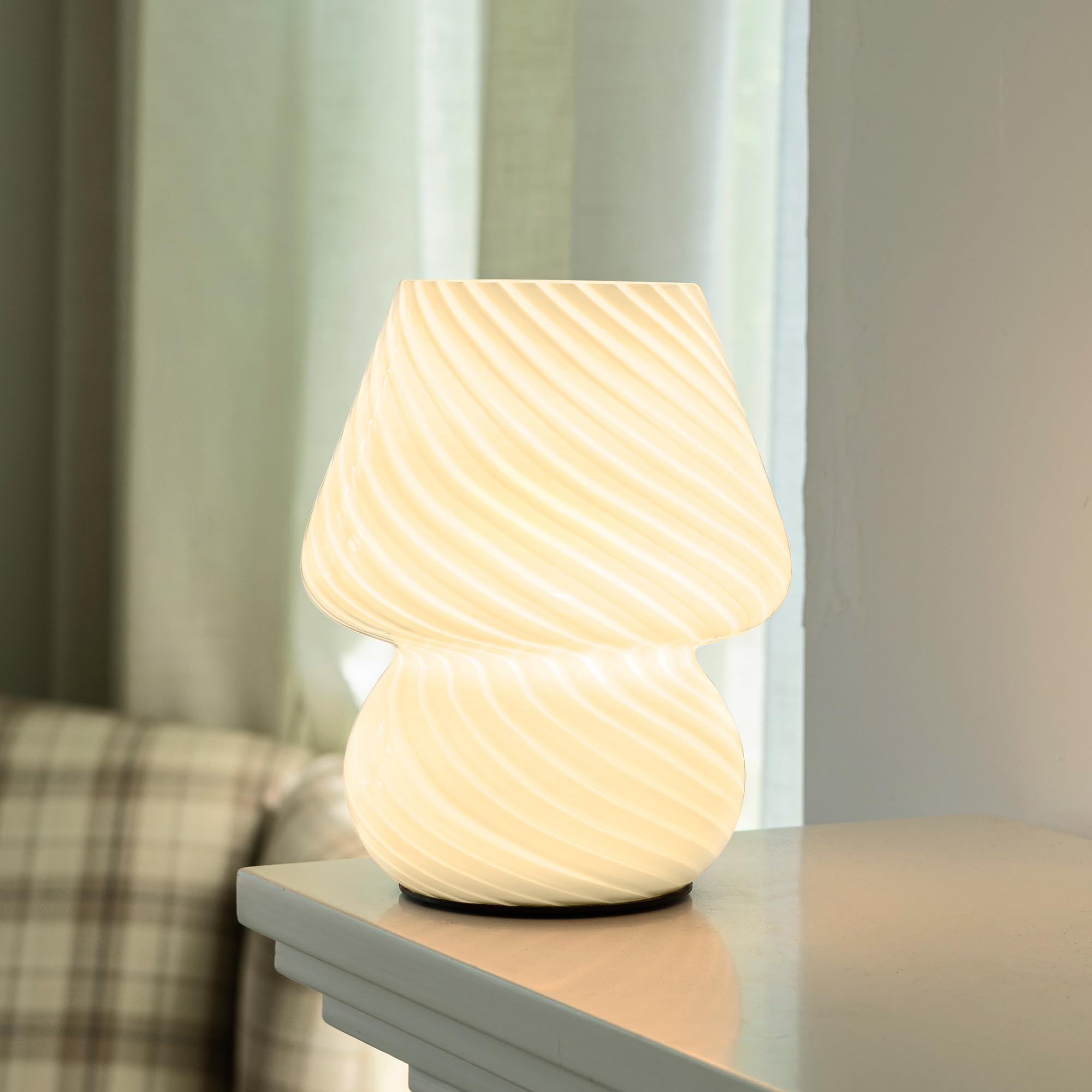 ULAROOM Battery Operated Mushroom Lamp - Vintage Small Table Lamp with Timer, Cordless Bedside Nightstand Lamp, Glass Battery Po