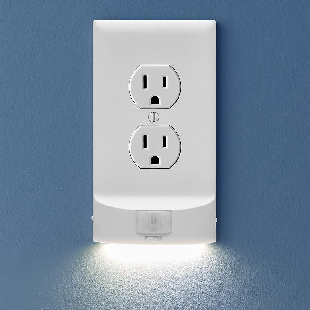 SnapPower MotionLight - Motion Detecting LED Night Lights for Duplex Outlets - Bright/Dim/Off - White - Model 02-O1ML-XWH-SM20 - 2 Pack