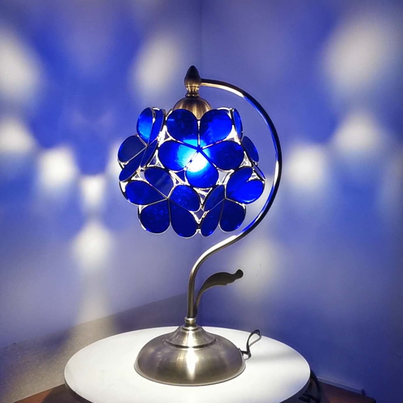 Bieye L10750 Tiffany Style Stained Glass Flower Petal Table Lamp With Brass Base For Home D  Cor (Blue, 8'' Cherry Blossom)