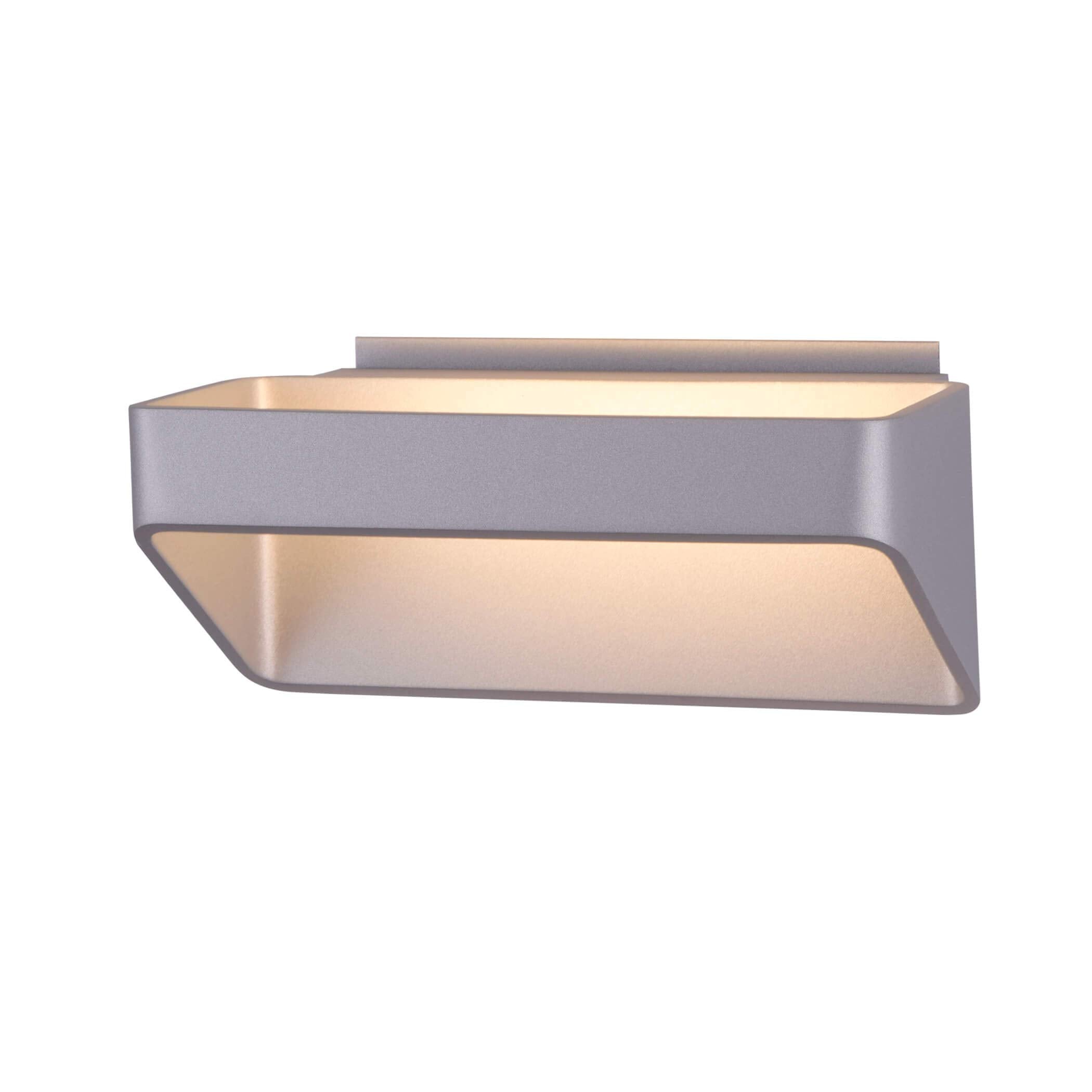 VONN Atlas Integrated LED Wall Sconce, Aluminum, 9.75inL x 5.50inD x 4.75inH, Silver, Model VMW15710AL