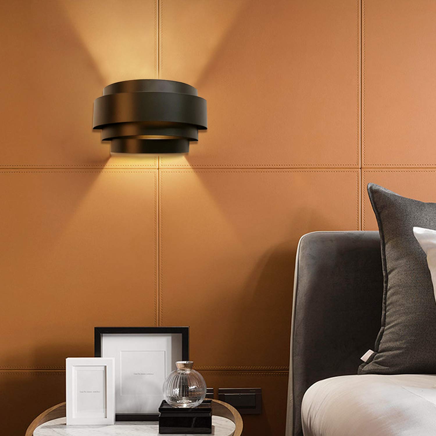 Lightinthebox Black Metal Wall Sconce - Modern Indoor Lighting For Home, Theater, Bedroom