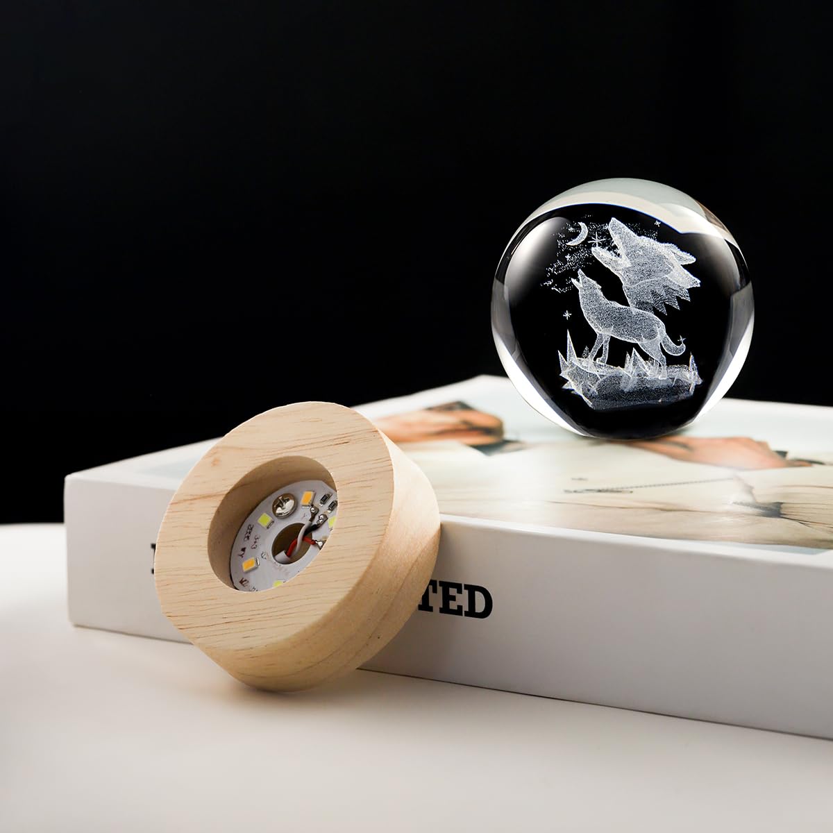 hochance 3D Wolf Crystal Ball Lamp, LED Night Light with Adjustable Brightness, 6cm, Wooden Base, Home Decor for Kids and Adults