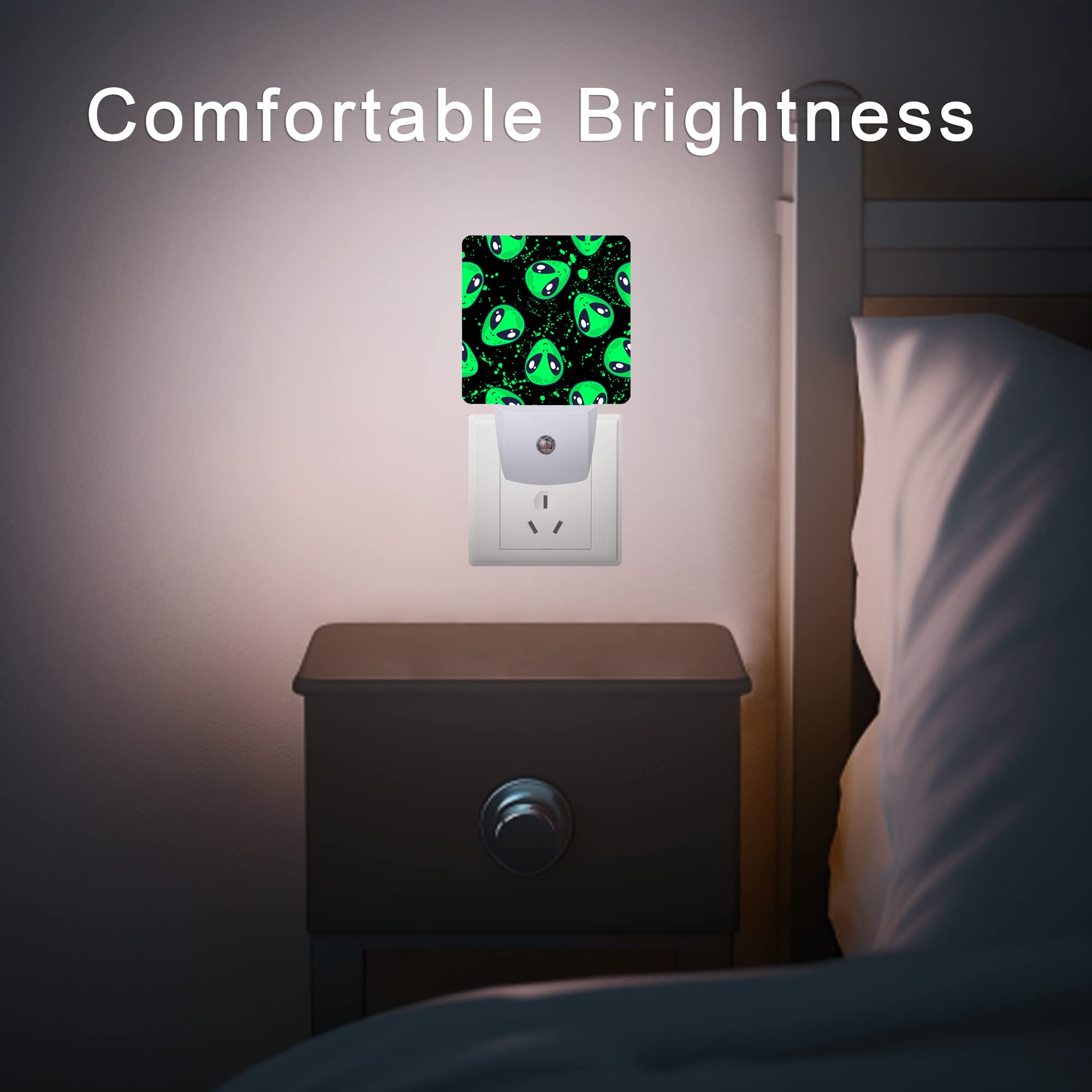 Oeaskly Alien Night Light Green Aliens Plug-In Night Lights With Dusk-To-Dawn Sensor For Bedroom  Bathroom And Living Room 0.5W Sleep Friendly Lamp For Women/Girls/Boys Gift