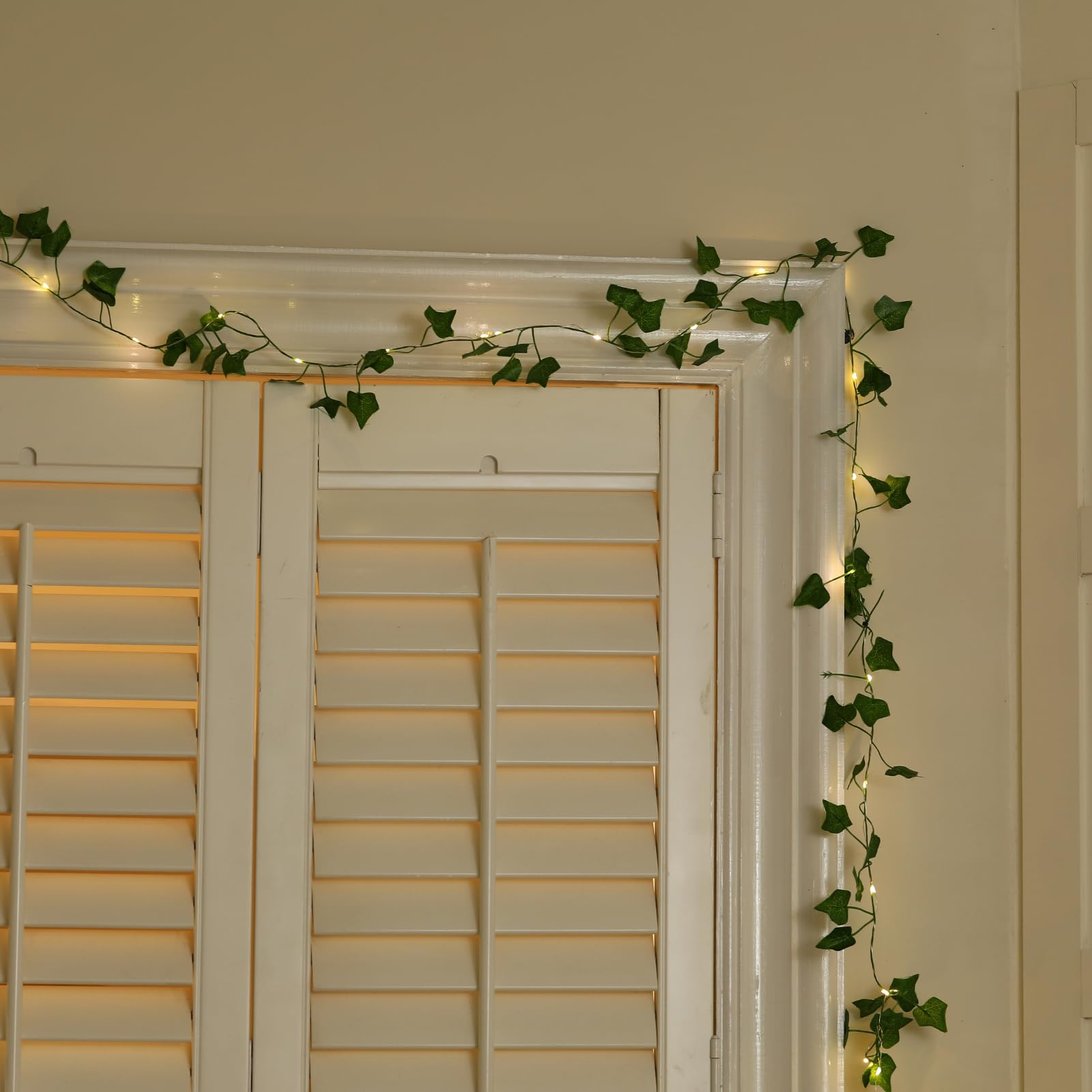 Nakolulu 40ft Ivy String Lights, 120 LED Warm White, USB & Battery Operated, Timer, 8 Modes, Model IVSL