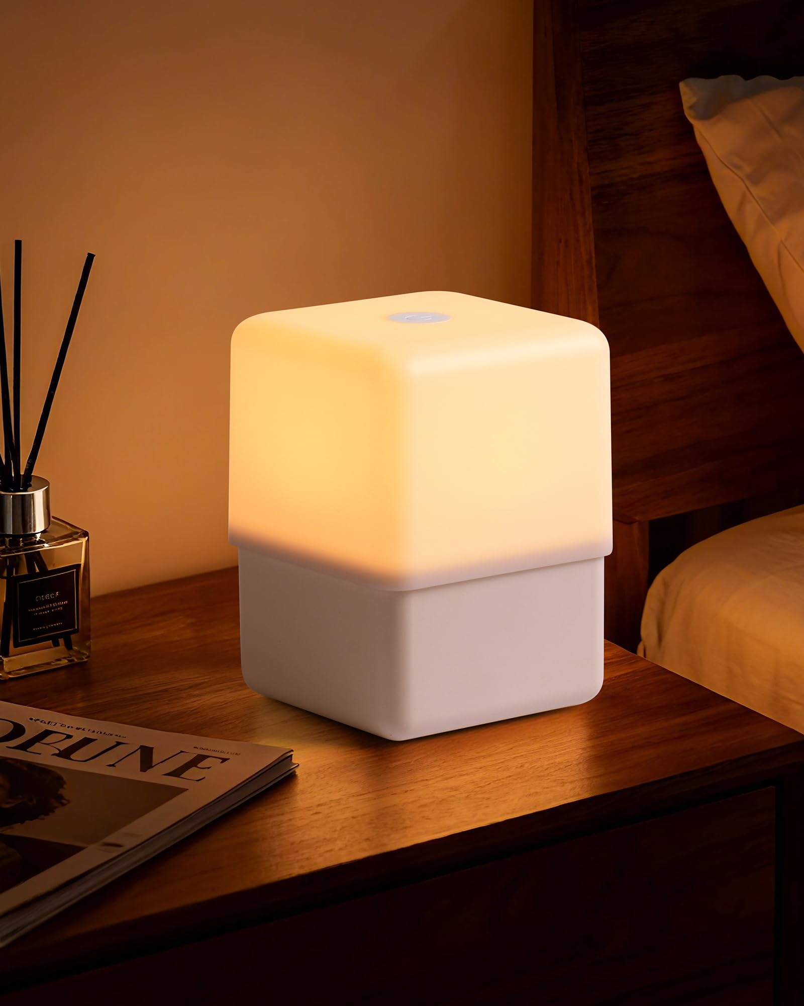 JJ&RY Cool Lift Touch Lamps for Nightstand, Cordless Warm Night Light for Baby Nursery/Sleep Aid, Dimmable/2600K Amber/2000mAh R