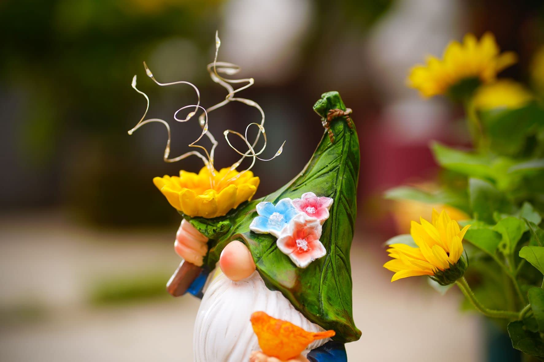 Chuangfeng Outdoor Garden Gnomes Statue: Solar Garden Decor With Led Light Patio Yard Lawn Decoration Valentine'S Day Gifts For Women