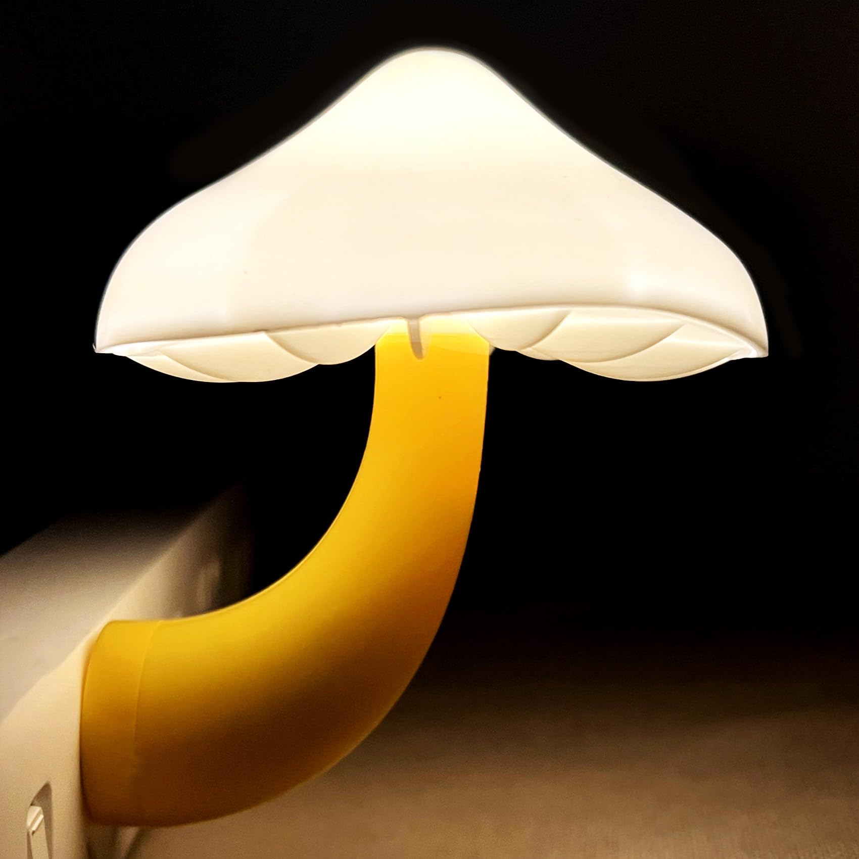 Night Lights Plug Into Wall - Sensor Led Mushroom Light  Cute Energy Saving Mushroom Lamp For mature-themeds Kids Living Room Bedroom Kitchen  Bathroom Toilet  Stairs  Hallway Corridor  Gift Ideal  Warm White