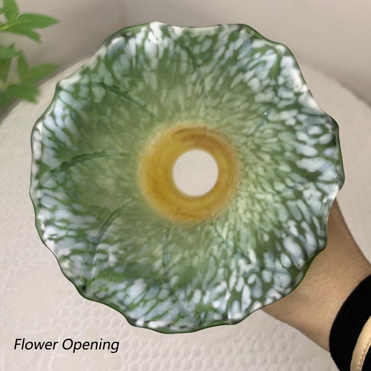 Bieye Ls15 Lily Flower Blown Glass Lampshade (Yellow Green, Opening I.D. 1.26'' X O.D. 1.5'')