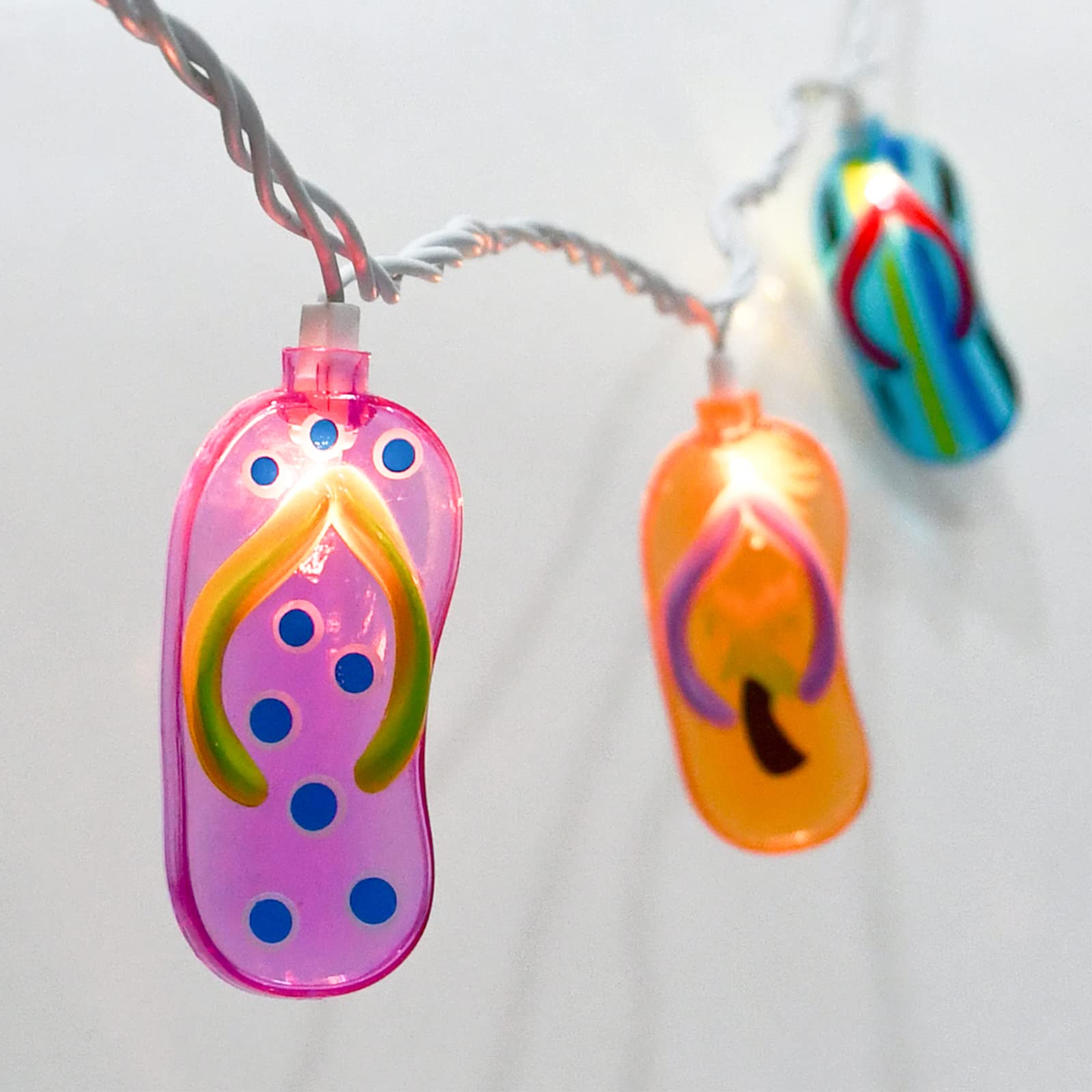 Cbebew 8.5Ft Slipper String Lights Tropical Beach Themed String Lights with 10 Colorful Flip Flops, Outdoor Flip Flop Fairy Ligh