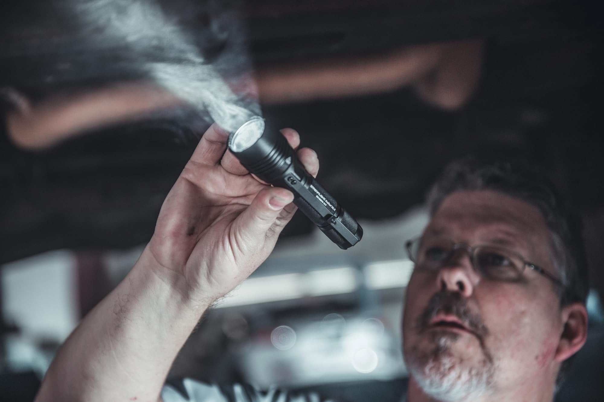 Streamlight 88064 Protac Hl-X 1000-Lumen Multi-Fuel Professional Tactical Flashlight, Includes Cr123A Lithium Batteries And Holster, Black, Clear Retail Packaging