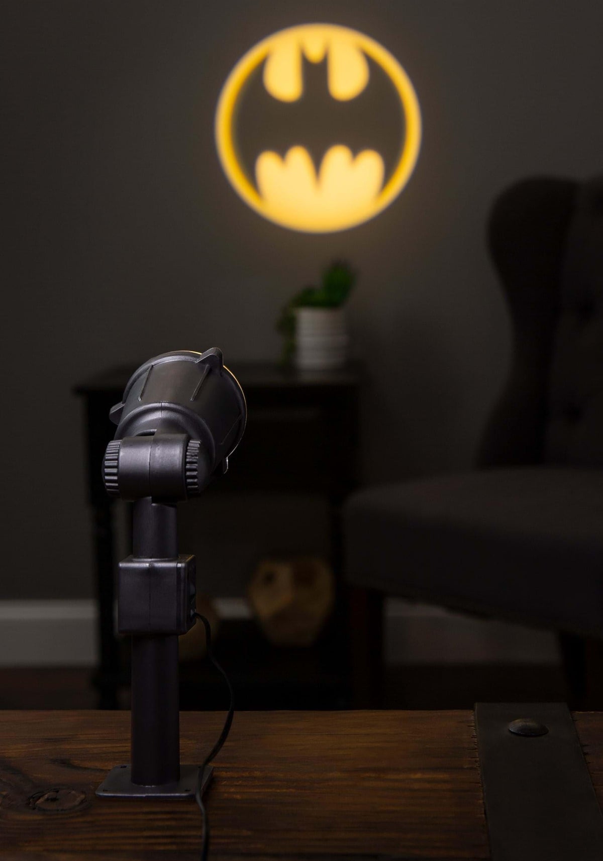 Batman Shadow Projector Kurt S. Adler Batman Bat Signal Projector, 14