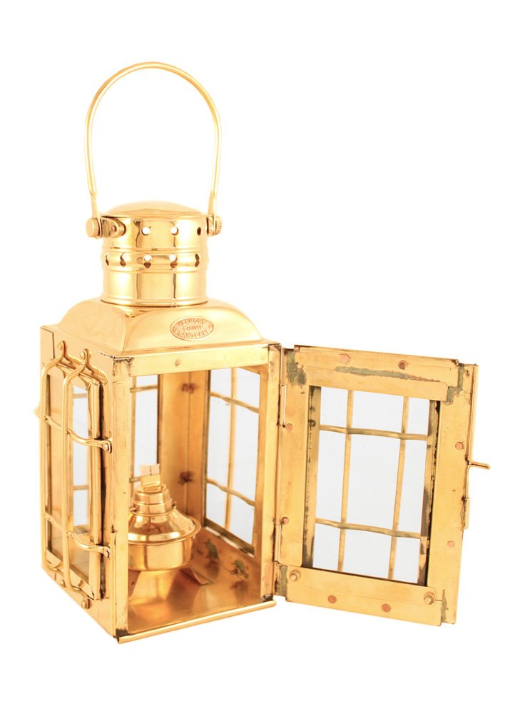 Vermont Lanterns Brass Chiefs Oil Lamp - Nautical Lantern (10&quot;, Brass)