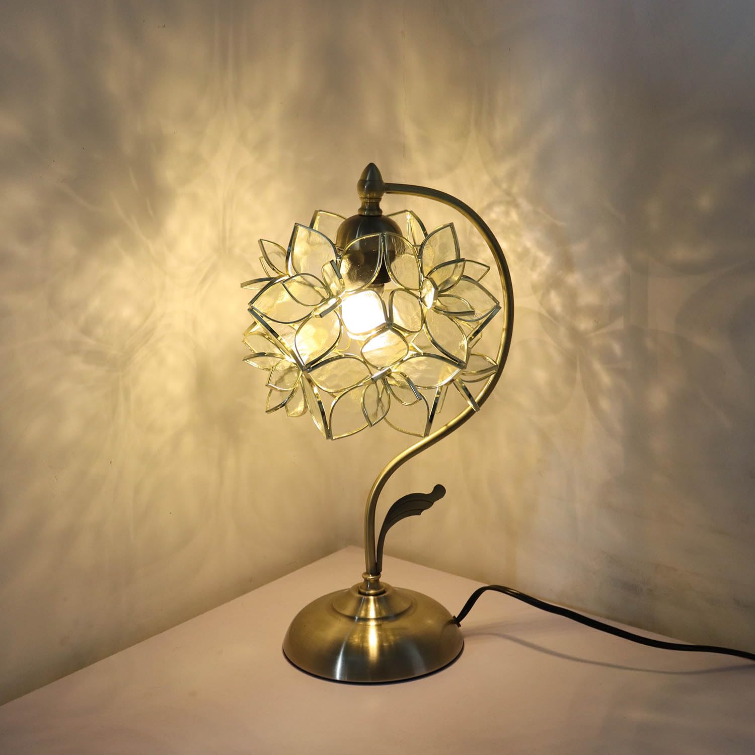 Bieye L10908 Tiffany Style Stained Glass Flower Petal Table Lamp With Brass Base For Home D  Cor (Clear, 8'' Rose Lily)