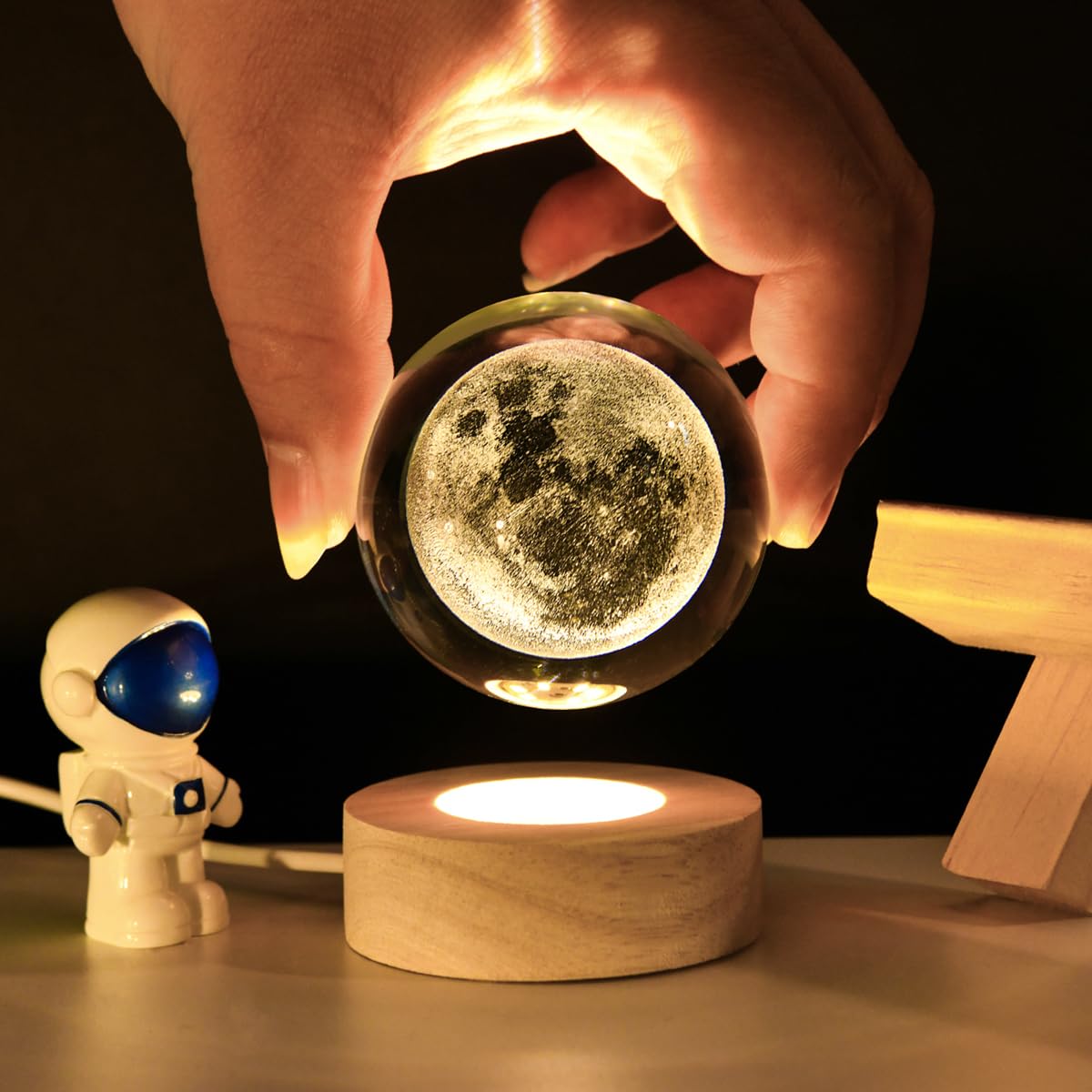 Qianchang 3D Moon Crystal Ball Night Light With Led Stand, Crystal Moon Figurine Lamp Decoration Glass Sphere Paperweight Decora