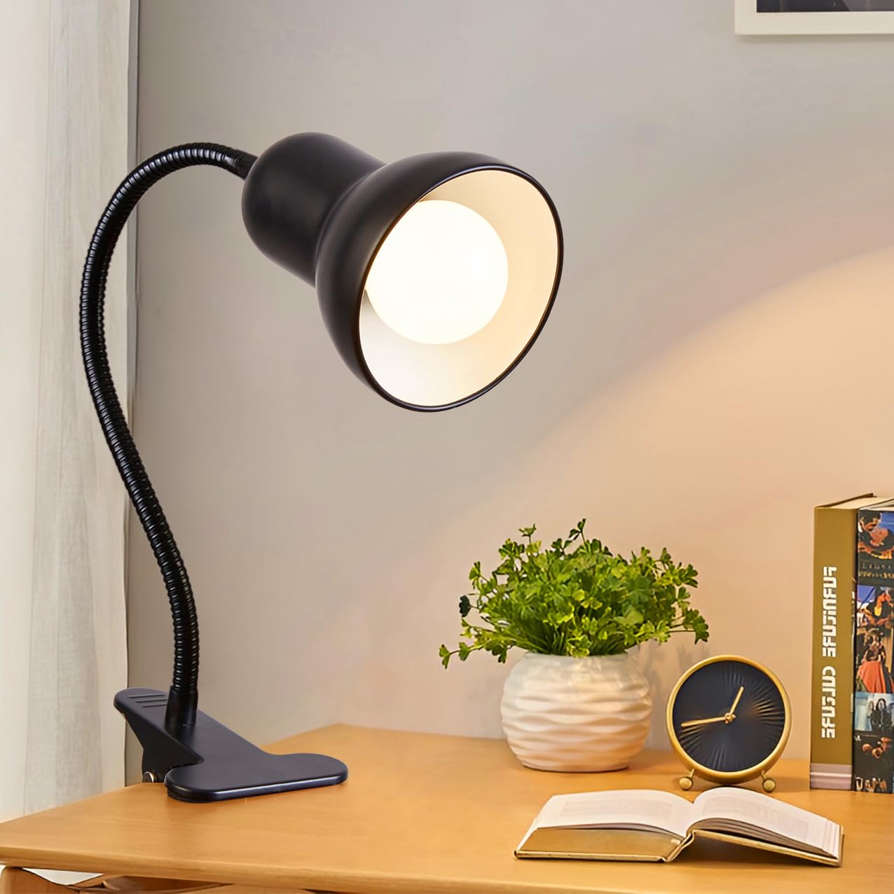 Clip on Desk Lamp, 360 Rotating Ggooseneck Lamp, Ring Light, Revolutionary Eye-Caring Desk Lamp, Portable Clip-On Reading Light 