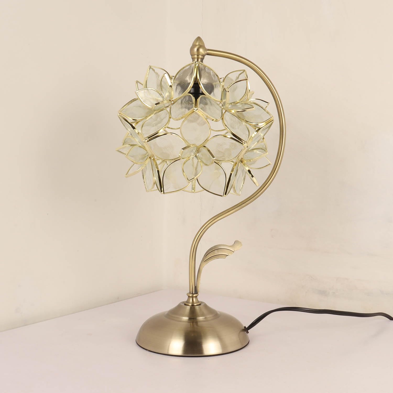 Bieye L10908 Tiffany Style Stained Glass Flower Petal Table Lamp With Brass Base For Home D  Cor (Clear, 8'' Rose Lily)