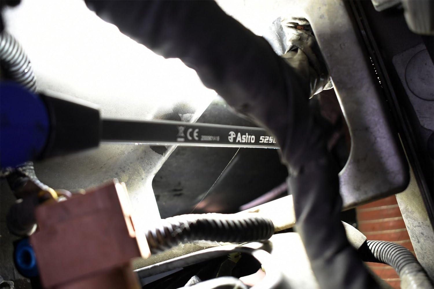 Astro Tools 52Sl 500X2 Lumen Wirelessly Rechargeable Folding Double-Sided Led Slim Light, 1 Count