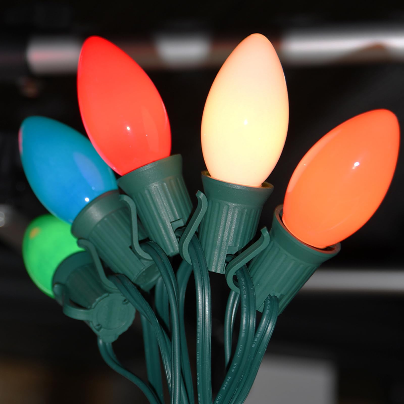 Sunsgne 25 Pack C9 Multicolor Christmas Light Bulbs, C9 Ceramic Multicolor Incandescent Replacement Bulbs For Outdoor Vintage Ch