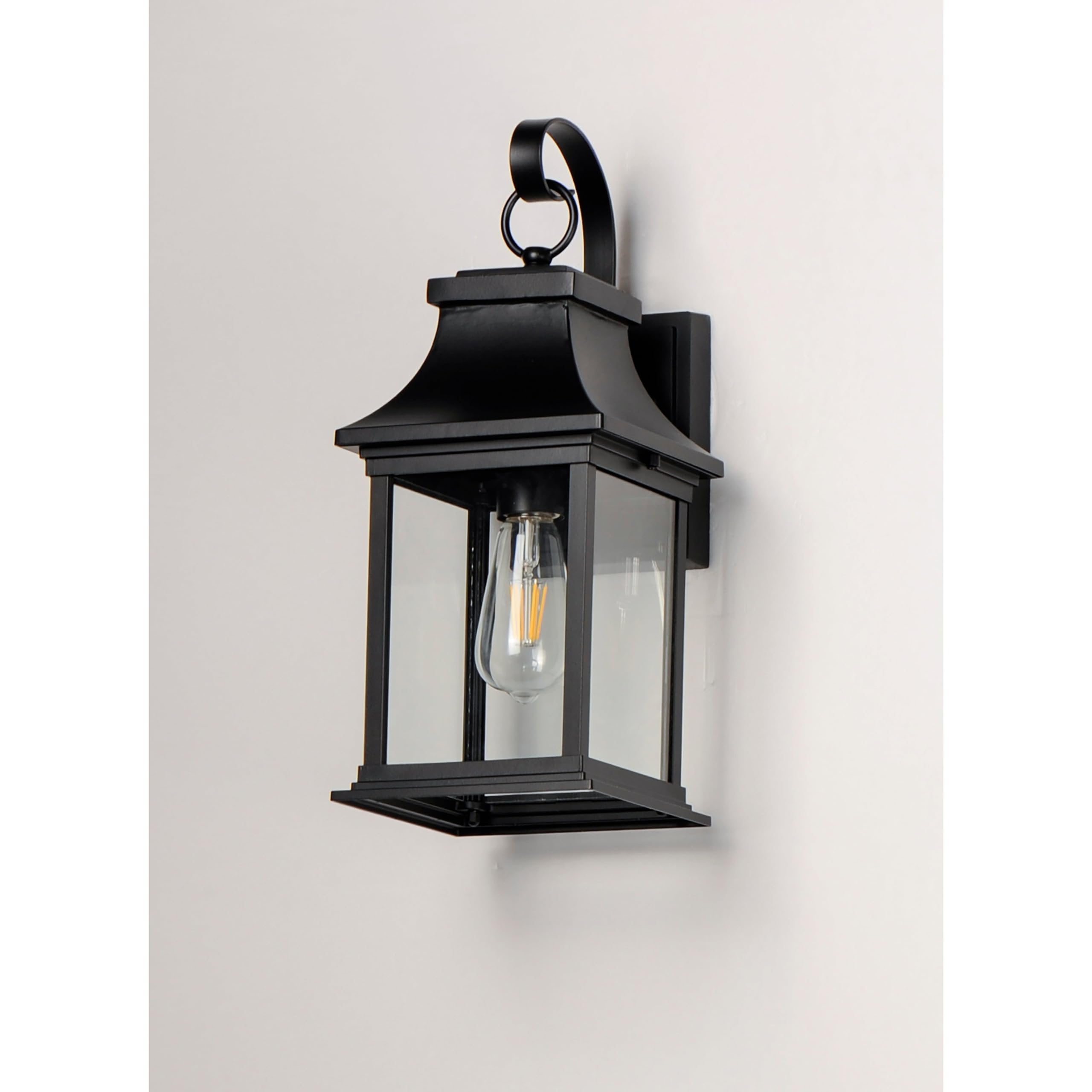 Maxim Vicksburg Outdoor Wall Sconce, 1 Light, 16inH x 6.75inW, Aluminum, Black, Model 30022CLBK